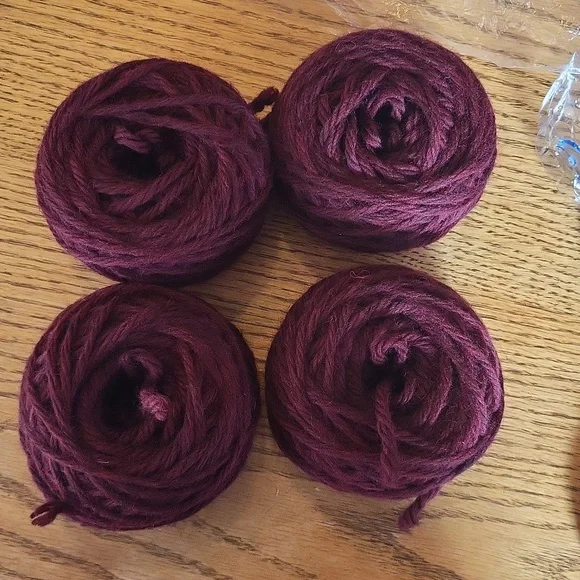 Aspen 100% Virgin Wool yarn - Picture 1 of 4